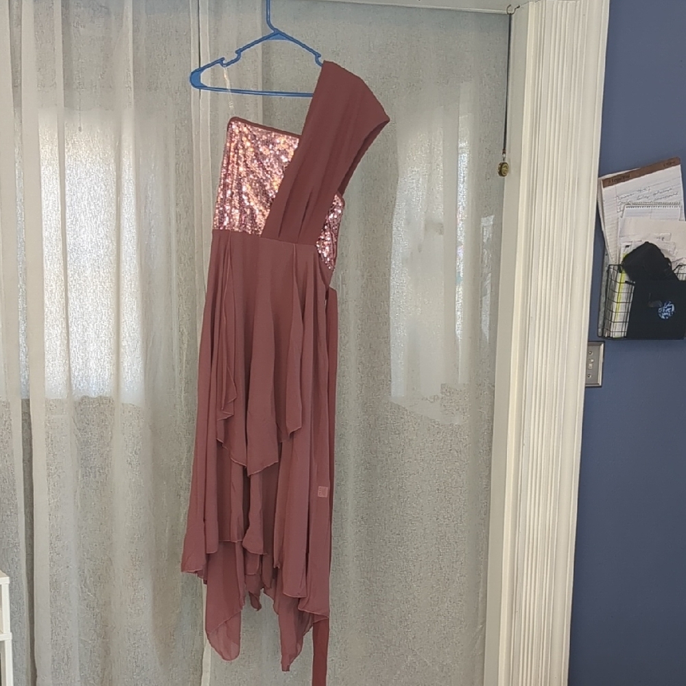 Elegant Pink Sequin Dress